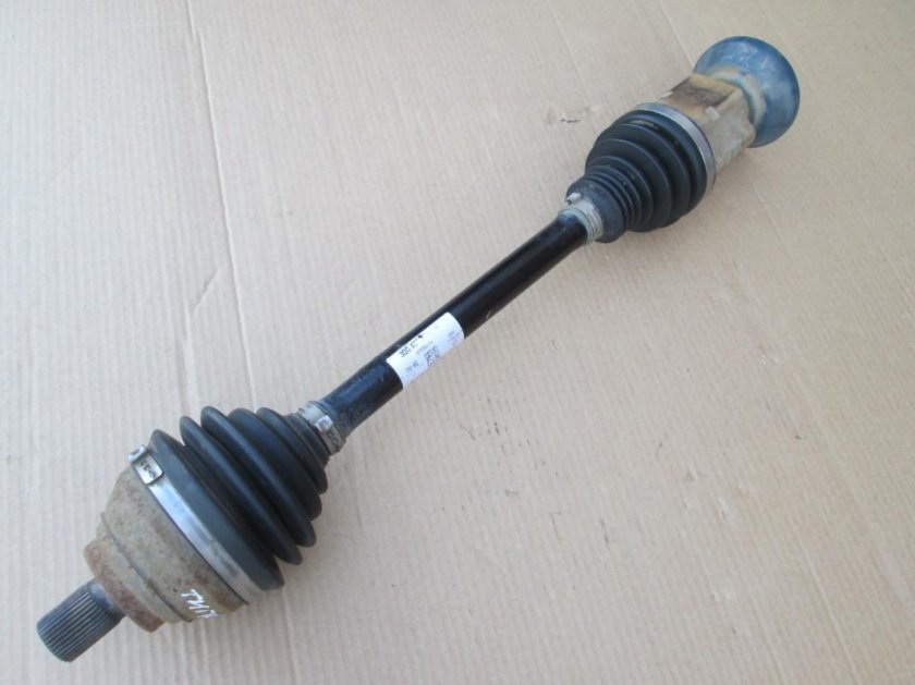 Привод Тигуан 2.0 правый передний