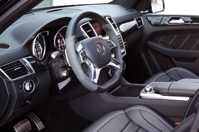 Mercedes Benz ml 63 AMG салон