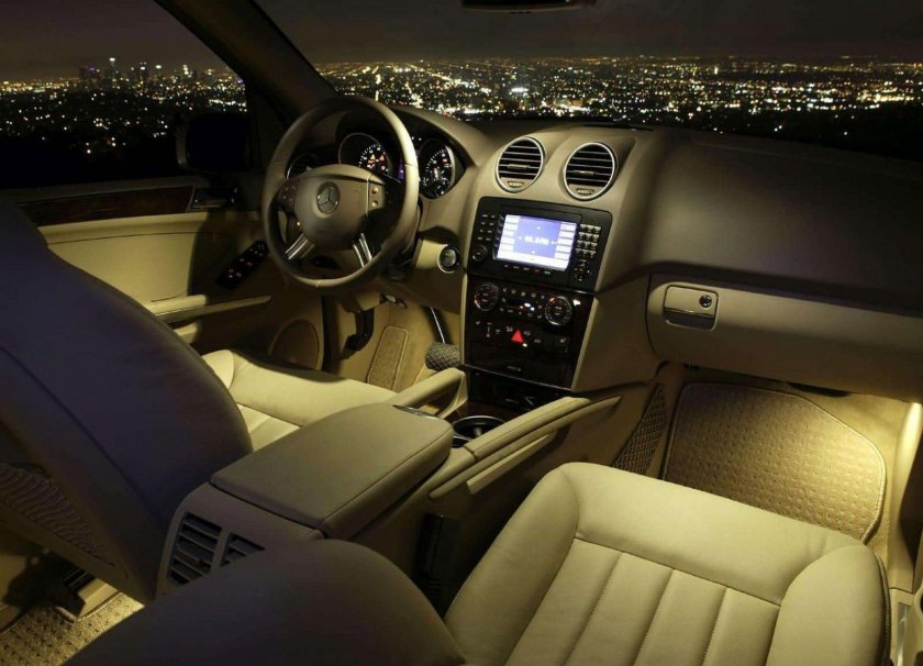 W164 Mercedes салон