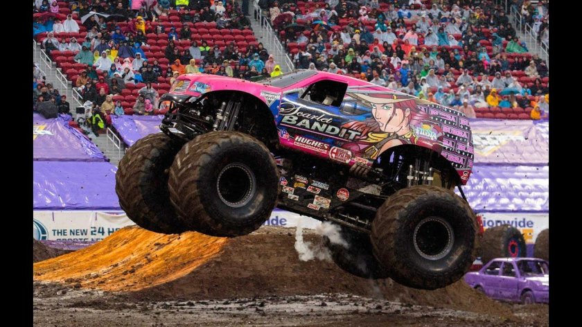 Монстр трак Веном