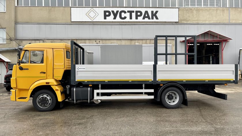 Hino 300 бортовой