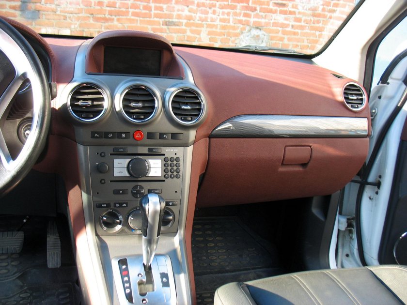 Opel Antara 2007 салон