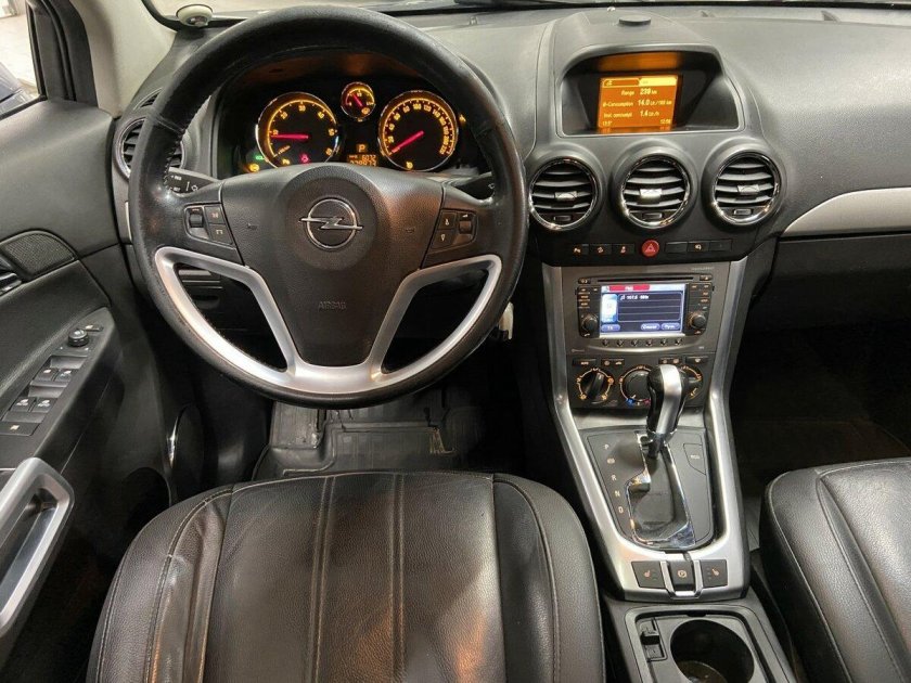 Opel Antara 2008 салон