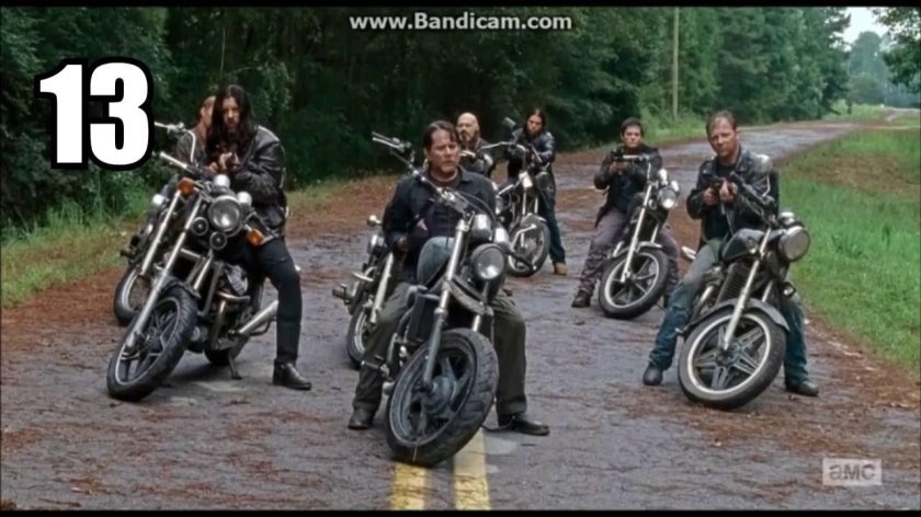 Дэрил Диксон с байкерами