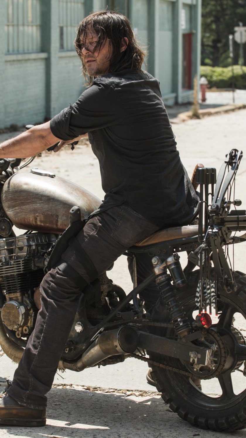 Норман Ридус на мотоцикле