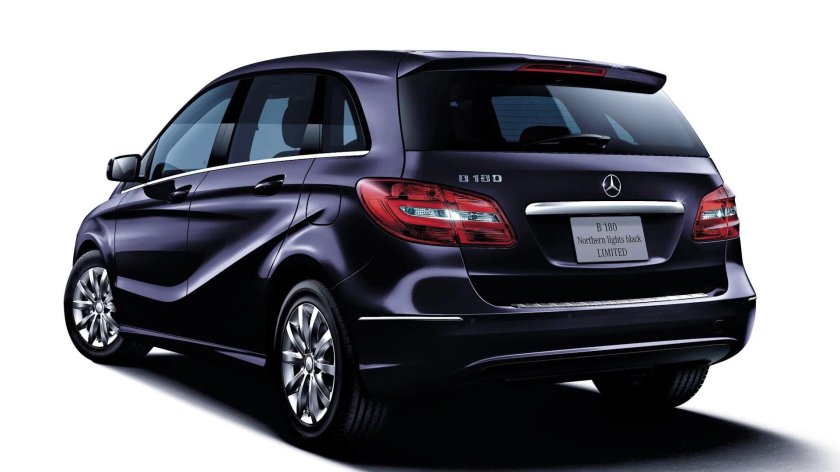 Mercedes Benz b180