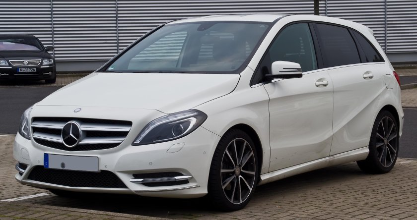 Мерседес-Бенц b 180