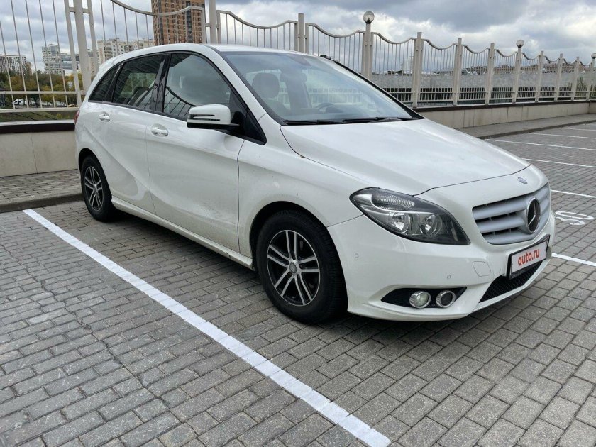Мерседес с 180 2012