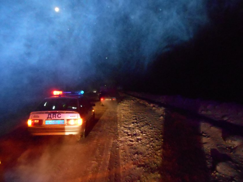 Полиция ночью на трассе