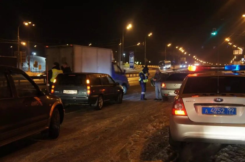 Остановили ДПС ночью