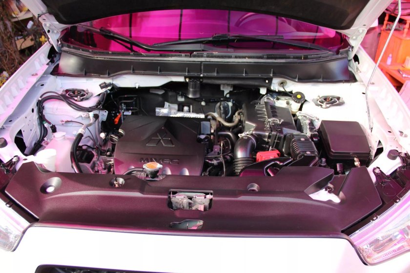 Подкапотное пространство ASX 1.6