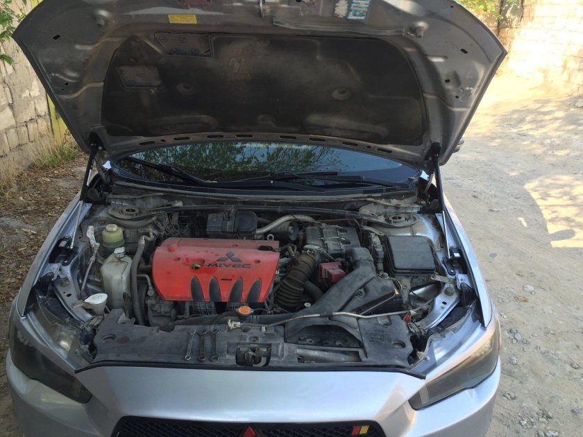 Лансер 10 под капотом