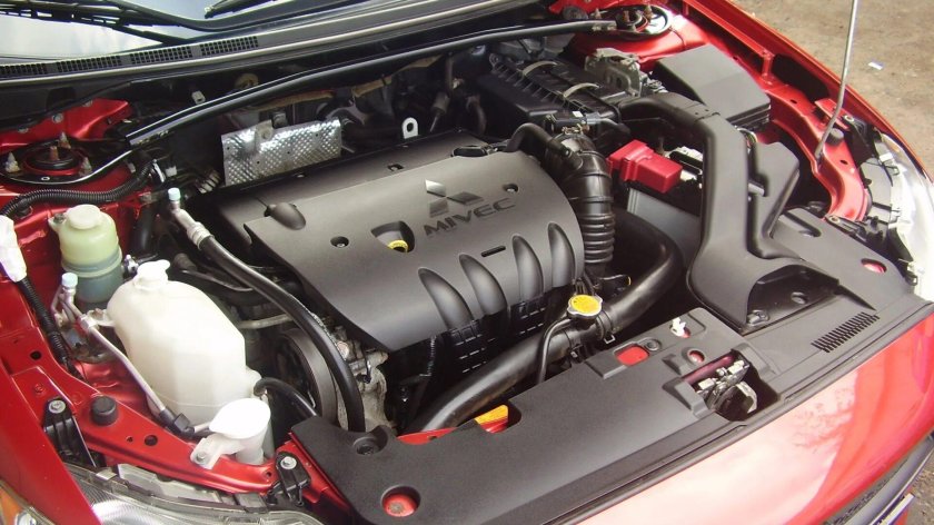 Лансер 10 под капотом