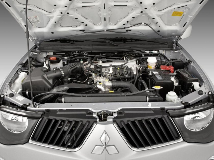 L200 Mitsubishi под капотом