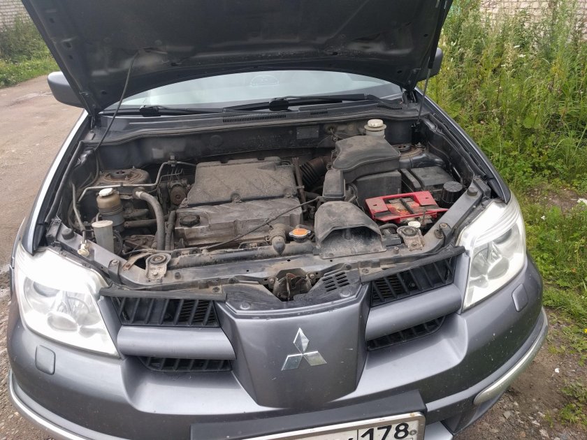 Аутлендероткрфтфй капот