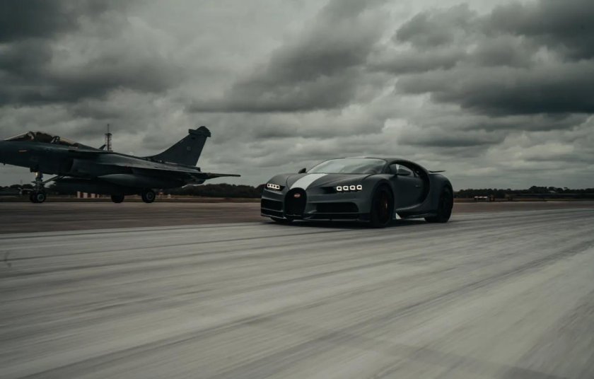 Бугатти против истребителя