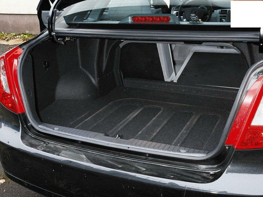 Chevrolet Lacetti седан багажник