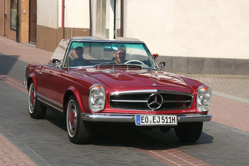 Mercedes 230 SL