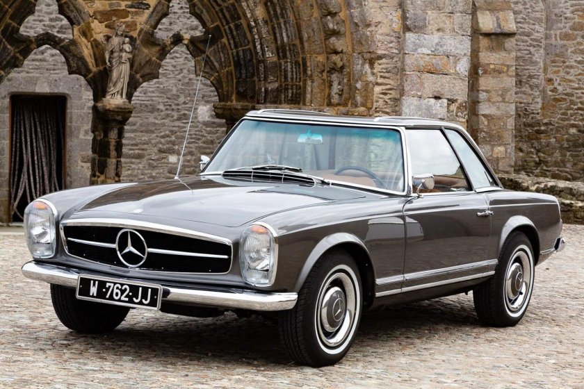 Mercedes-Benz 230 SL