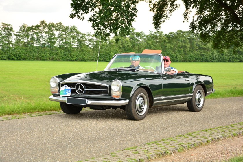 Мерседес 230 SL