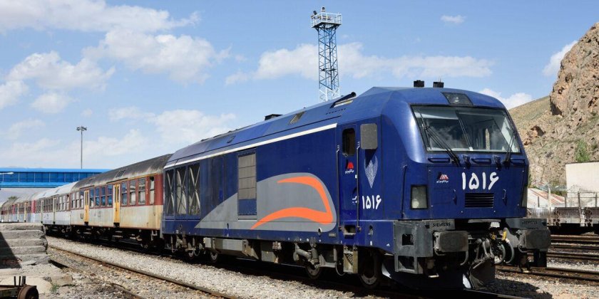 Иранские железные дороги