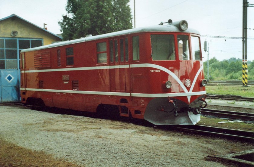 Ту2 тепловоз ДЖД