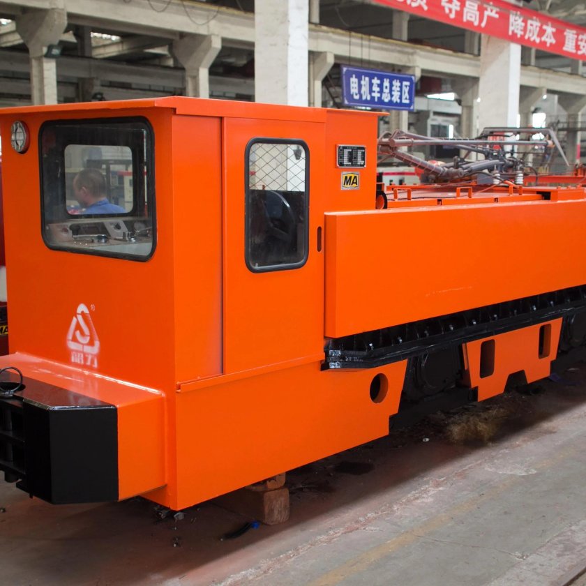 Шахтный электровоз АРП 7