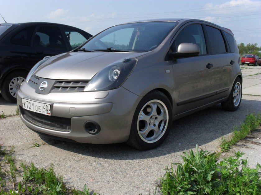 Nissan Note e11 1.6